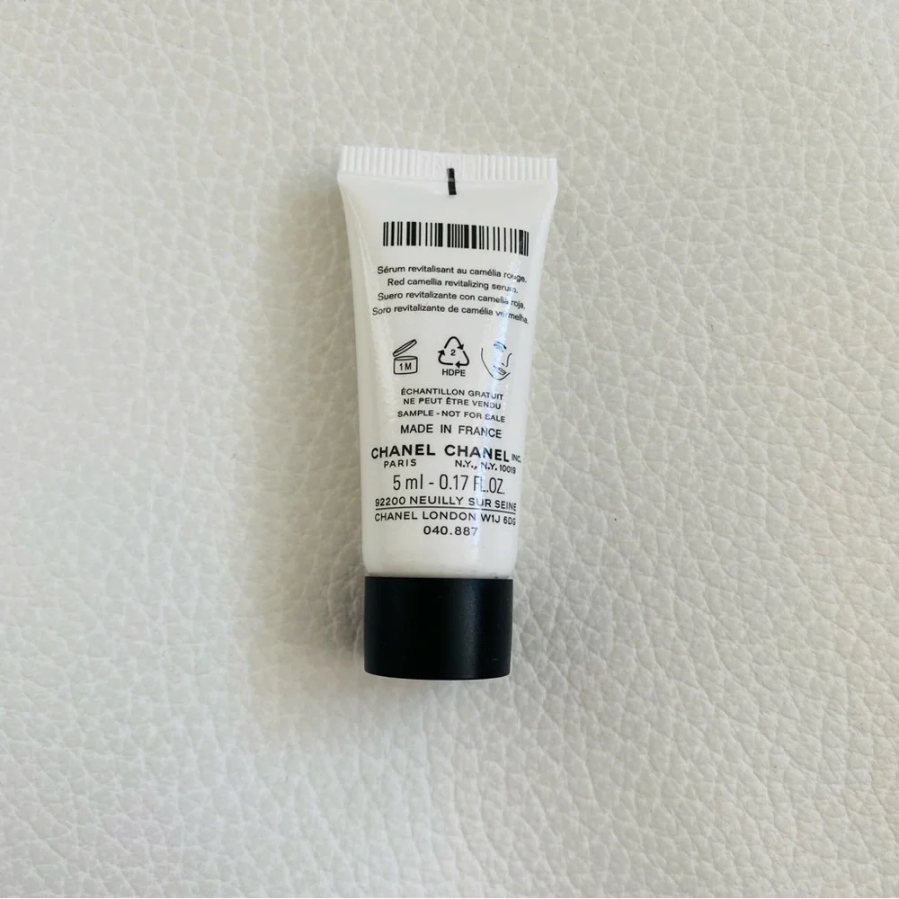 CHANEL No. 1 Serum REVITALISAN AU CAMÉLIA ROUGE sample 5 ml